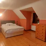 Дом отдыха Bree House *